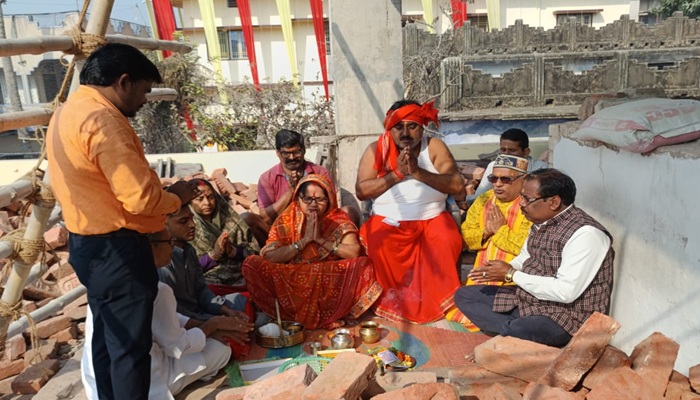 बाबा मनोकामनानाथ मंदिर के शिखर के कार्य का हुआ शुभारंभ