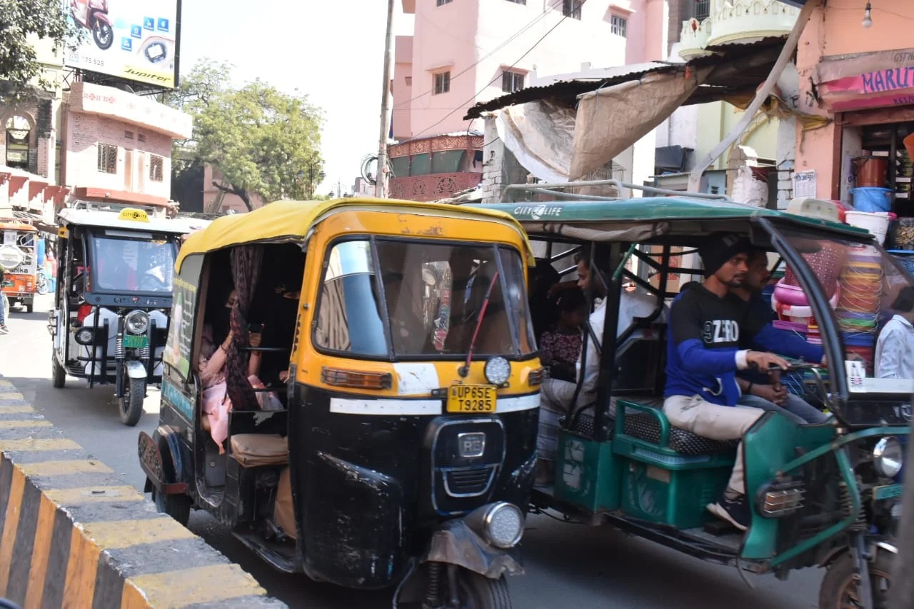 पटना के ट्रैफिक में सुधार के लिए बड़ी पहल, ऑटो और ई-रिक्शा में लगेंगे ‘क्यूआर कोड’