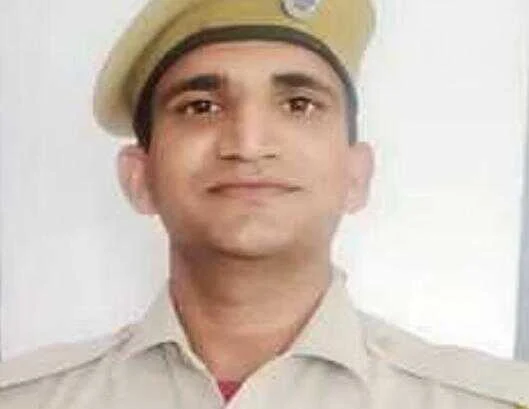 ठगी रोकते-रोकते खुद ठग बन गई पुलिस